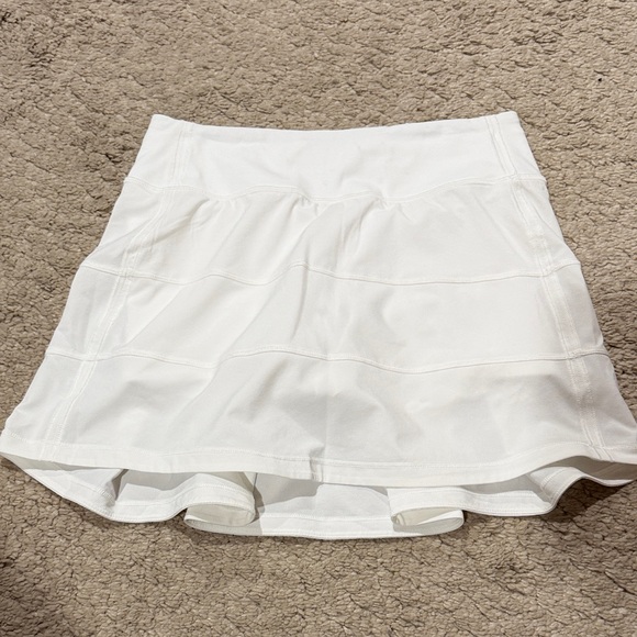 Lululemon pace rival white skirt with shorts size 2 EUC - Picture 2 of 6